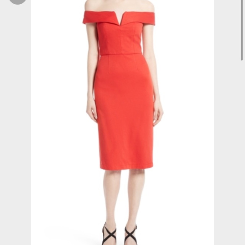 Alice And Olivia Sienna off shoulder fitted dress